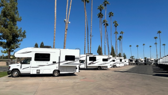 Camping World - Bakersfield