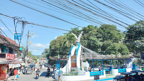 The Dove Monument (Kalapati)