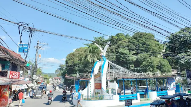 The Dove Monument (Kalapati)