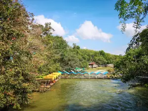 Kaeng Hu Rae Stream