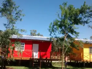 COMPLEJO ERNESTINA CAMPING-CABAÑAS