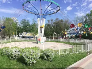 Recreation park named after Lenin