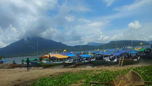 Pantai Susteran Sarotari