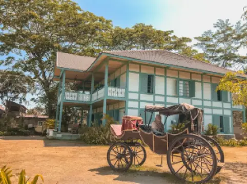 Gamplong Studio Alam