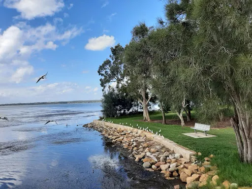 Budgewoi Footbridge