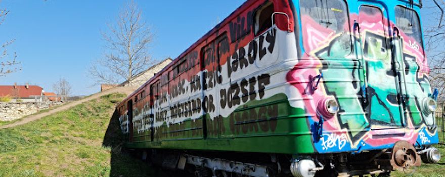 A Földből kitörő metrókocsi