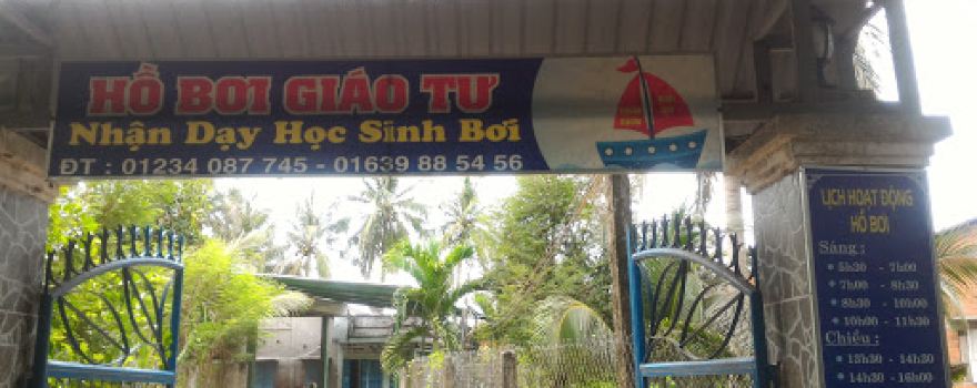Hồ Bơi Giáo Tư, Nhà trọ Tháng