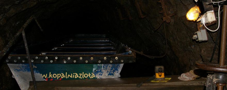 Podziemny splyw lodzią w Kopalni Zlota