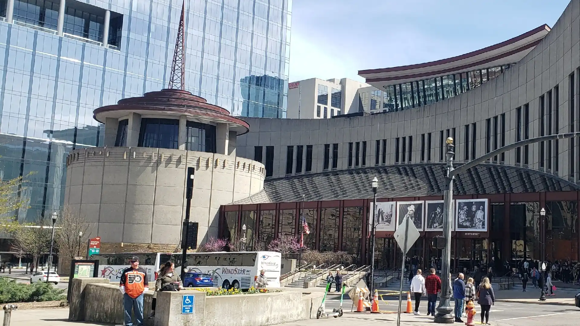 Hotels near Walk of Fame Park