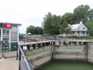 Écluse de Saint-Ours | Lieu historique national du Canal-de-Saint-Ours