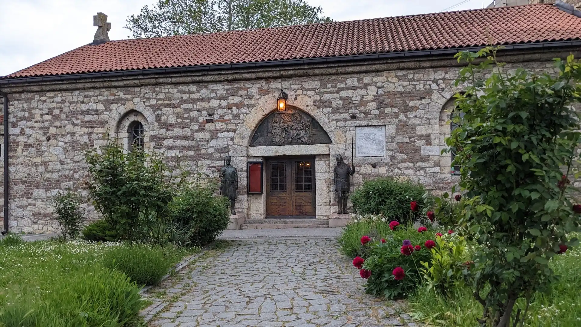 Hotels near Ružica Church
