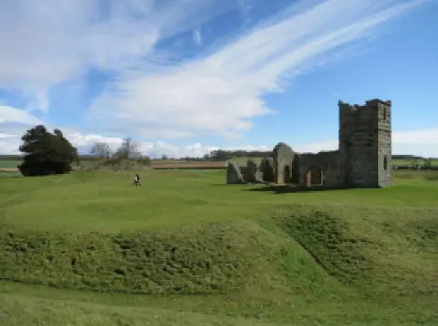 Knowlton Church & Earthworks