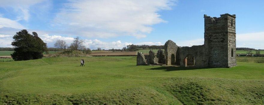 Knowlton Church and Earthworks