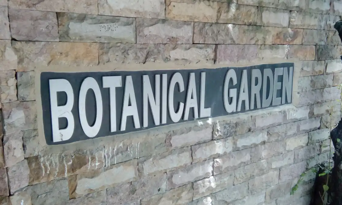 Hotels near Botanical Garden