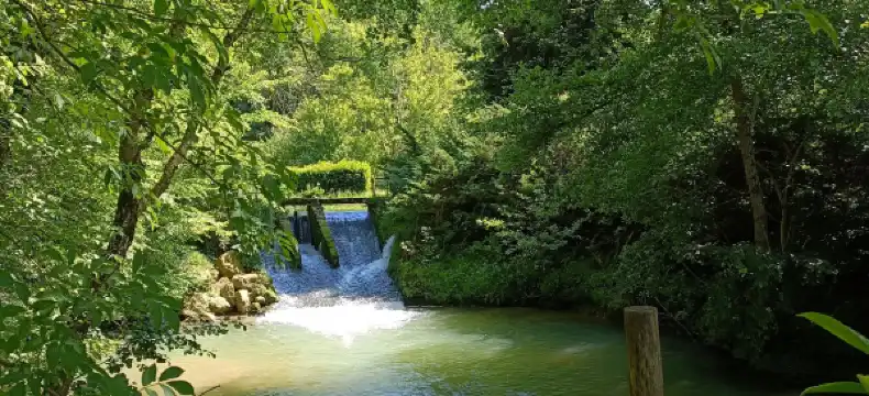 โรงแรมNanyuan Innในลองด์