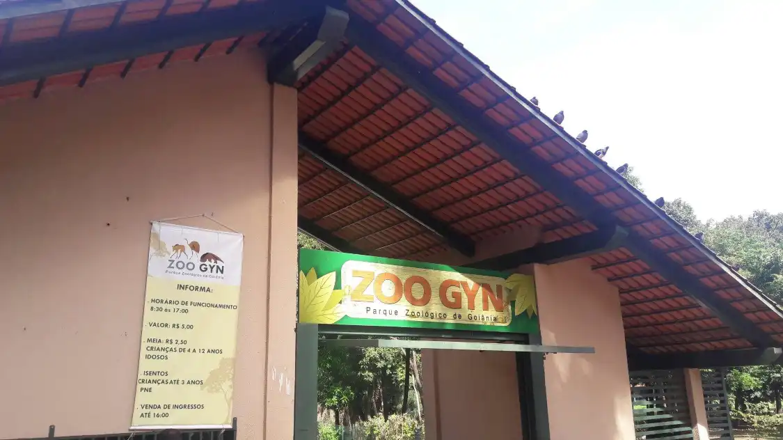Hotels near Zoology Museum