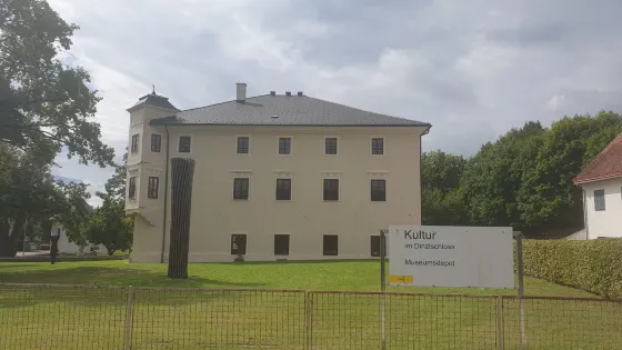 Dinzlschloss