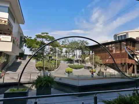 Hotels near Circuit Makati