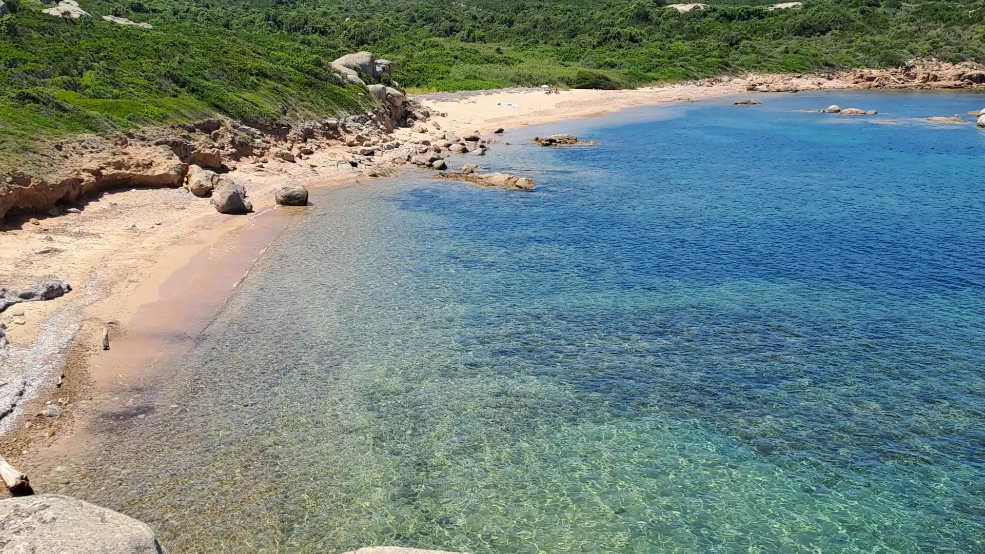 Hotels near Spiaggia La Licciola