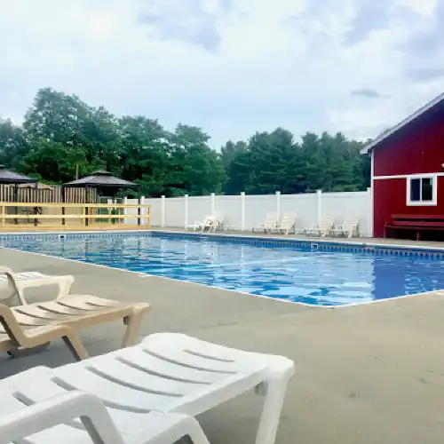 Kampfires Campground, Inn & Entertainment