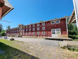 Nuutajärvi glass village