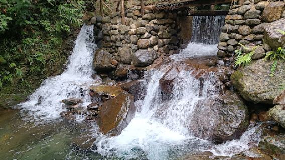 Pinlac Falls