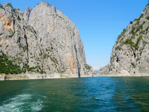 Şahinkaya kanyonu tekne turları Türkmen tur