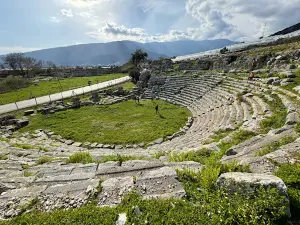 Lmyra Antic Theatre