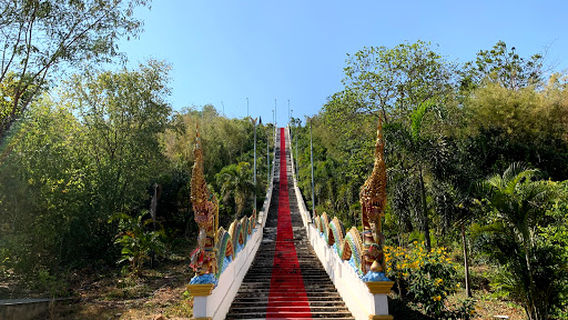 หลวงพ่อนิล บ่อพลอย (Luang Por Nil)