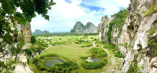 Anlong Pring Crane Bird Sanctuary