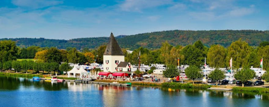 Water sports & leisure center Kreusch