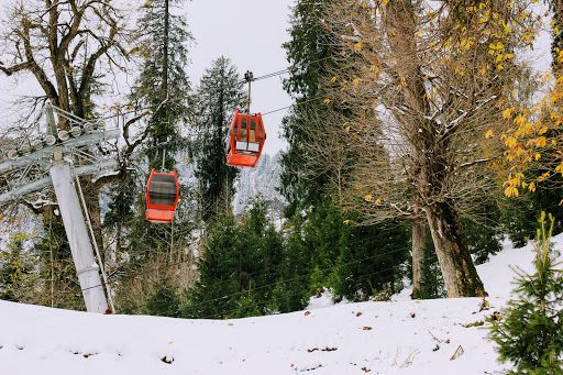 Solang Ropeway & Ski Center