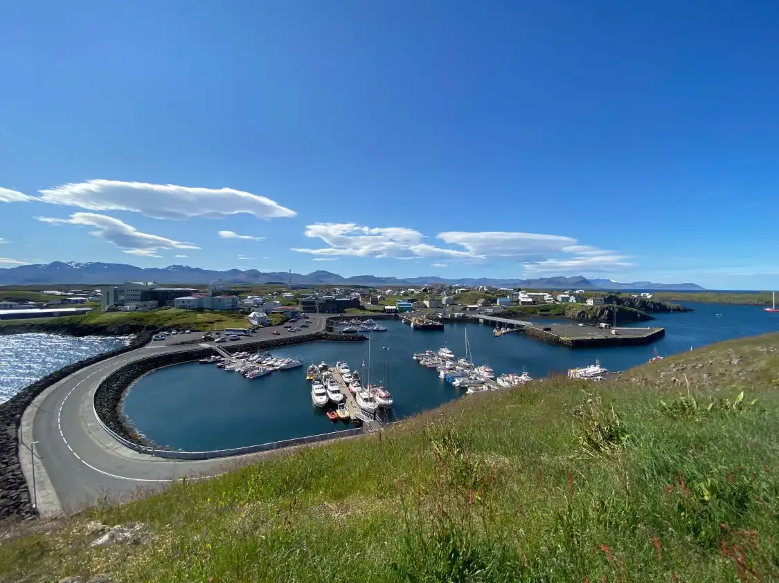 Hotels near Súgandiseyjarviti