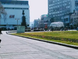 ミラン王広場