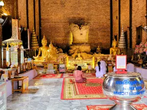 วัดพระธาตุผาเงา (วิหารหลวงพ่อผาเงา)