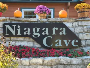 Niagara Cave