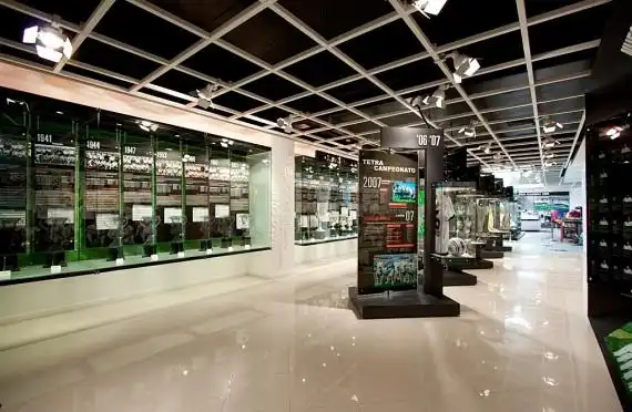 Отели рядом с достопримечательностью «Музей футбольного клуба «Коло-Коло»»