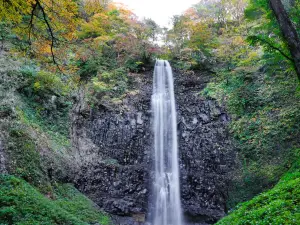 Tamasudare Falls