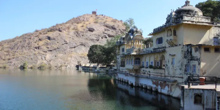 Sukh Niwas Mahal