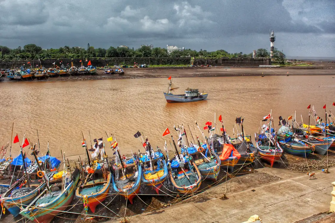 Các khách sạn gần Nani Daman