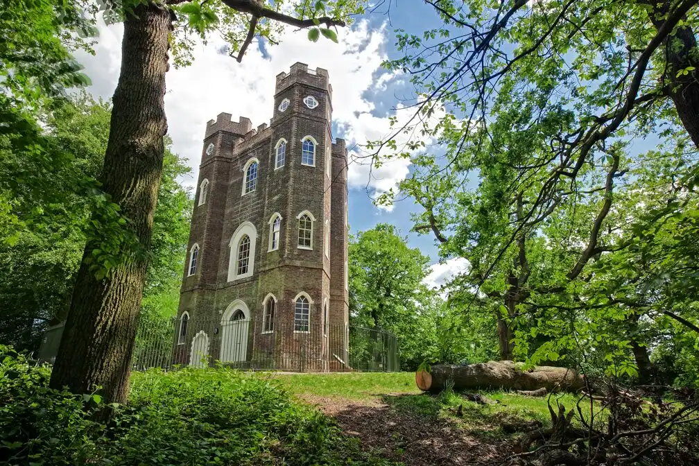 Severndroog Castle 주변 호텔