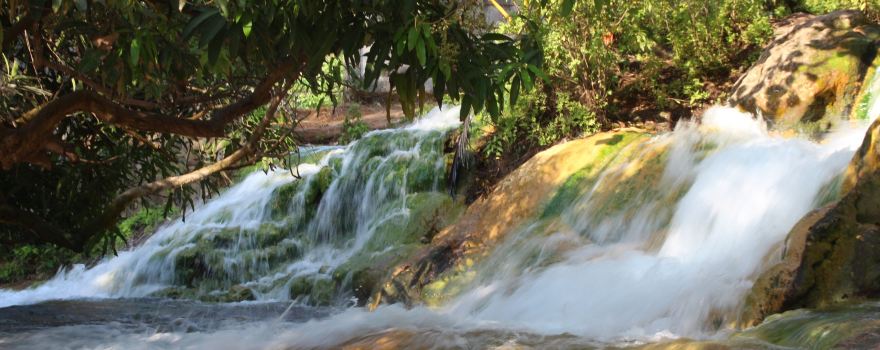 Tengku Lese Waterfall