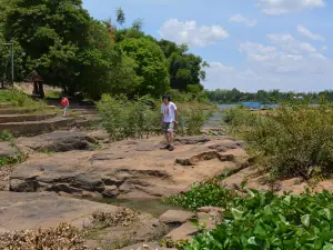 Kaeng Saphue Public Park