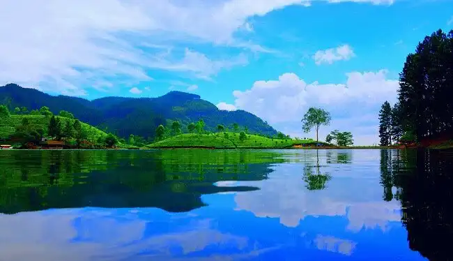 Hotels near Sembuwatta Reach