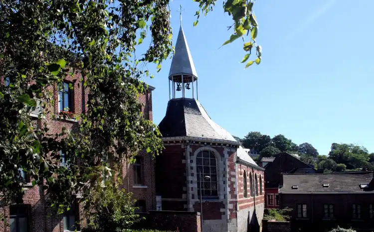 Các khách sạn gần Chapelle Saint-Roch en Voliere