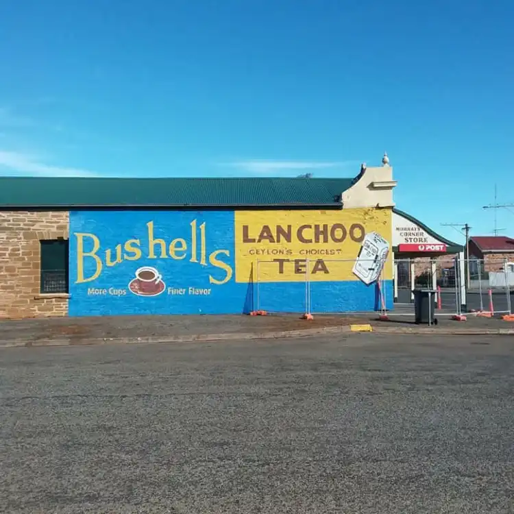 Hotels near Gladstone Railway Station