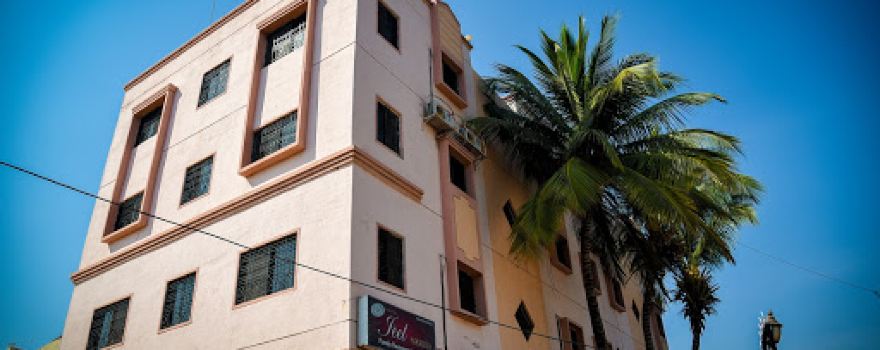 Hotel Jeet Paradise- Family Resto, Bar & LODGE