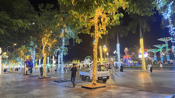 Lam Son Square