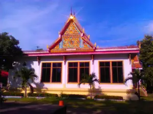 Wat Nong Luak Hiranyaram