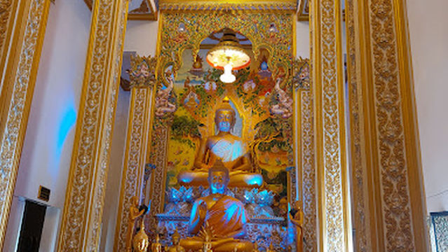 Wat Tham Khao Laem